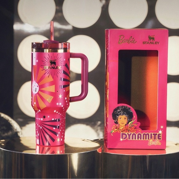 Stanley x Barbie - Picture 11 of 15